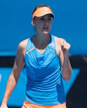 Australian Open 2013, Melbourne Park,ITF Grand Slam Tennis Tournament, Belinda Bencic (SUI) macht die Faust und jubelt,Jubel,Emotion,Einzelbild,Halbkoerper,Querformat,