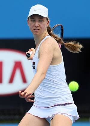 Australian Open 2014, Melbourne Park,ITF Grand Slam Tennis Tournament . Mona Barthel (GER), Einzelbild,Aktion, Halbkoerper,Hochformat,