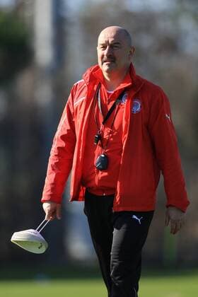Trainer Stanislav Cherchesov (Ehemaliger Torwart Dynamo Dresden - Amkar Perm) beim Training in Belek Amkar Pern --- Trainingslager in Belek --- Fussball --- 18.01.2014 --- EP_JSE