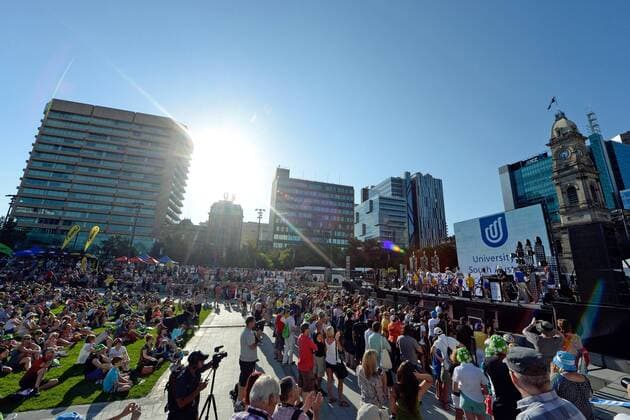 Präsentation der Teams in Adelaide - Querformat - quer - horizontal - Event Veranstaltung: Santos Tour Down Under 2014 - Team Presentation Team Präsentation - Location Ort: Adelaide - Australien - Oceania - Ozeanien - Date Datum: 18.01.2014 - PUBLICATIONxONLYxGERxAUTxSWI