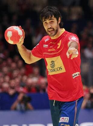 HANDBALL - EHF EM 2014, FRA vs ESP HERNING,DAENEMARK,24.JAN.14 - DIVERS, HANDBALL - EHF Europameisterschaft 2014 der Herren, Laenderspiel, Halbfinale, Frankreich vs Spanien. Bild zeigt Raul Entrerrios (ESP). 