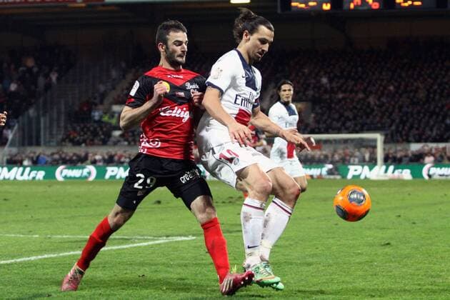 Christophe KERBRAT - Zlatan IBRAHIMOVIC - DUEL FOOTBALL : EA En Avant Guingamp vs PSG Paris Saint Germain - Ligue 1 - 25 01 2014 FEP Panoramic 
