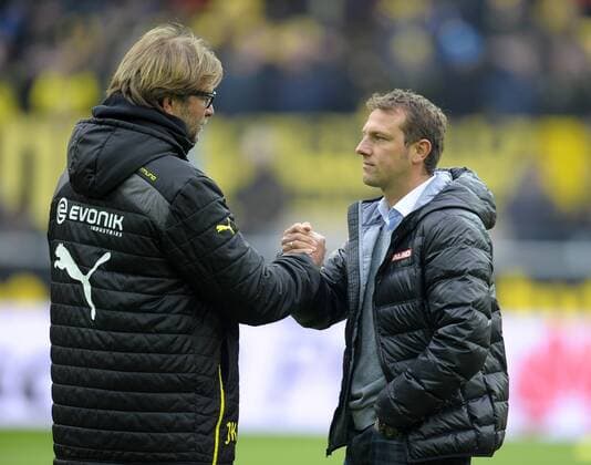 25.01.2014, Fussball 1.Bundesliga 2013 2014, 18.Spieltag, Borussia Dortmund - FC Augsburg, im Signal-Iduna-Park Stadion Dortmund. v.l. Trainer Jürgen Klopp (Dortmund) und Trainer Markus Weinzierl (Augsburg) shakehands. 