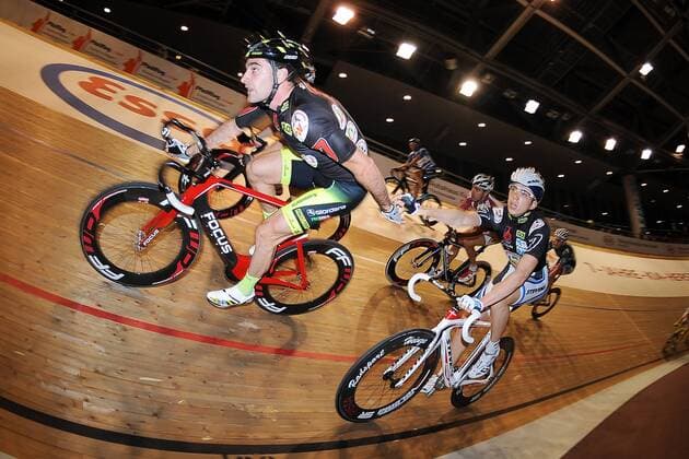 Tristan MARGUET (SWI 7) und Maximilian BEYER (GER 7) beim Wechsel - Aktion - Rennszene - Querformat - quer - horizontal - Veranstaltung Event: 103. Berliner Sechstagerennen 2014 - Ort Location: Velodrom Berlin - Deutschland Germany - Europa Europe - Date Datum: 26.01.2014