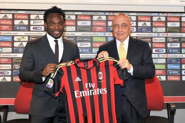 Präsentation von MICHAEL ESSIEN als neuer Spieler beim AC Mailand - daneben: Adriano Galliani