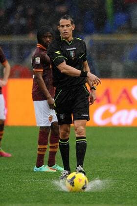 Referee Andrea De Marco sagt das Spiel ab 2-02-2014 Stadio Olimpico. Football Calcio 2013 2014 Serie A. AS Roma - Parma FC . Foto AntoniettaxBaldassarre Insidefoto AntoniettaxBaldassarre
