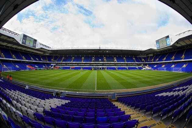 PROPAGANDA20140209 Football - soccer: Barclays Premier League, Tottenham Hotspur FC - Tottenham Hotspur s White Hart Lane Stadium (Hinweis: Verwendung nur in Deutschland, Österreich oder Schweiz - only Germany, Austria and Switzerland) xHOCHxZWEIx xPropagandax 