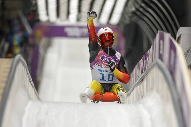 Olympiasieger Felix LOCH Jubel im Ziel Herren Rodeln Finale in Sochi, Russland am 09.02.2014