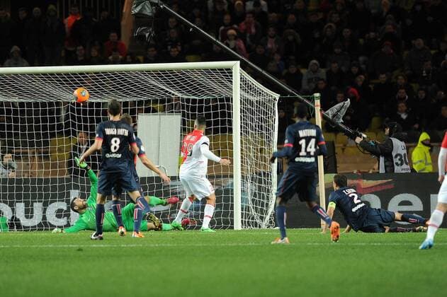 but de Fabinho (Monaco) Salvatore Sirigu (PSG) FOOTBALL : AS Monaco vs Paris St Germain (PSG) - Ligue 1 - 09 02 2014 N.LeGouic FEP 