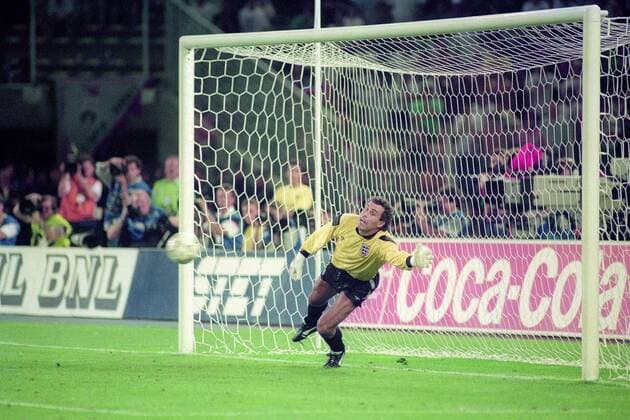 Weltmeisterschaft Halbfinale, BR Deutschland - England in Turin: Torwart Peter Shilton (England) beim Elfmeterschießen