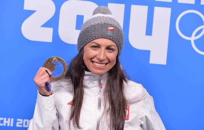 13 02 2014 RUSSIA SOCHI - JUSTYNA KOWALCZYK LADIES 10 KM CLASSIC MEDAL CEREMONY WINTER OLYMPIC GAMES SOCHI 2014 KRAKFOTO NEWSPIX.PL --- Newspix.pl  JAG_3277