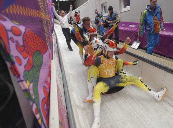 Norbert Loch (Cheftrainer) Felix LOCH, Natalie Geisenberger Tobias Wendl und Tobias Arlt Olympiasieger Rodeln Team Staffel Sanki Sliding Center XXII. Olympische Winterspiele Sochi, Russland am 13.02.2014