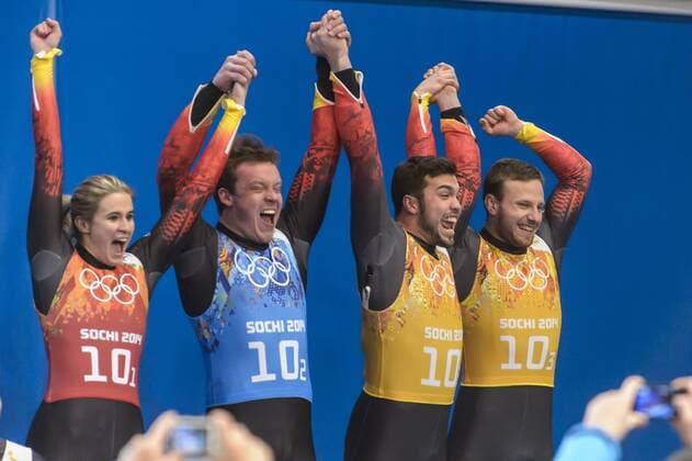 Felix LOCH, Natalie Geisenberger Tobias Wendl und Tobias Arlt Olympiasieger Rodeln Team Staffel Sanki Sliding Center XXII. Olympische Winterspiele Sochi, Russland am 13.02.2014