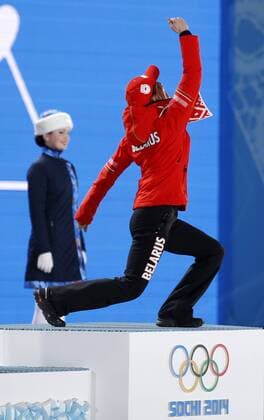 (140215) -- SOCHI, Feb. 15, 2014 (Xinhua) -- Gold medalist Darya Domracheva of Belarus poses during the awarding ceremony for the women s 15km individual of Biathlon at the 2014 Sochi Winter Olympic Games in Sochi, Russia, Feb. 15, 2014. (Xinhua Wang Lili) (SP)OLY-RUSSIA-SOCHI-BIATHLON-WOMEN S 15KM INDIVIDUAL 