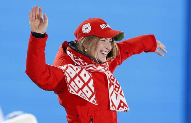 (140215) -- SOCHI, Feb. 15, 2014 (Xinhua) -- Gold medalist Darya Domracheva of Belarus poses during the awarding ceremony for the women s 15km individual of Biathlon at the 2014 Sochi Winter Olympic Games in Sochi, Russia, Feb. 15, 2014. (Xinhua Wang Lili) (SP)OLY-RUSSIA-SOCHI-BIATHLON-WOMEN S 15KM INDIVIDUAL 