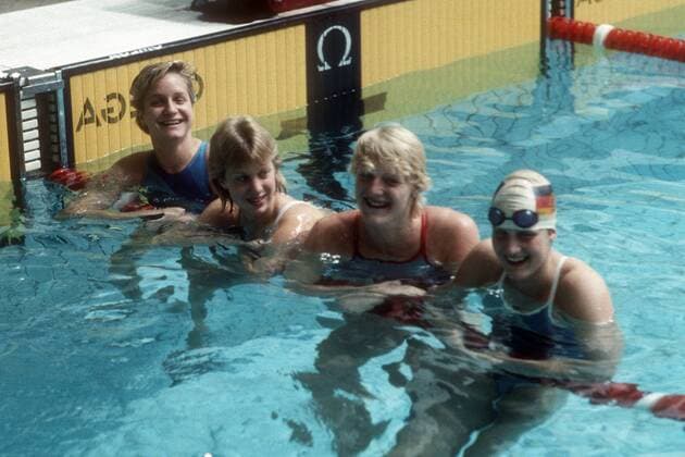 Spiele der Freundschaft in Moskau, Schwimmen, 4 x 100m Freistil Staffel Frauen, v.li.: Kristin Otto, Birgit Meineke, Heike Friedrich, Karen König (alle DDR)
