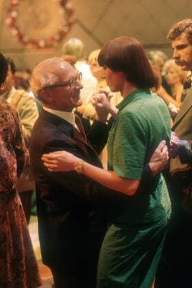 DDR-Olympia-Ball in Berlin: Staatsratsvorsitzender Erich Honecker tanzt mit Bärbel Wöckel