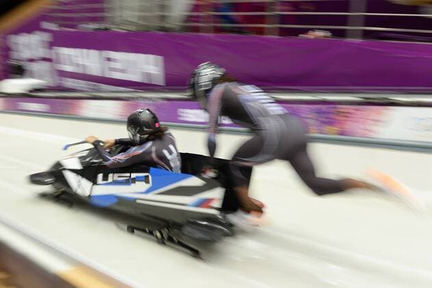 Elana MEYERS Lauryn WILLIAMS (USA-1)., Aktion am Start, verwischt, dynamisch. Zweier Bob der Frauen, Zweierbob, Sliding Center Sanki am 18.02.2014. XXII. Olympische Winterspiele 2014, vom 07.02. - 23.02.2014 in Sotschi Russland.