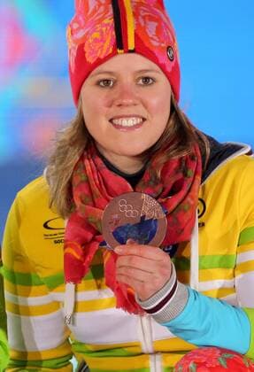 OLYMPIA - Olympische Spiele 2014 SOTSCHI,RUSSLAND,19.FEB.14 - DIVERS, OLYMPIA, SKI ALPIN - Olympische Winterspiele Sotschi 2014, Riesentorlauf der Damen, Siegerehrung, Medaillenvergabe am Medal Plaza. Bild zeigt Viktoria Rebensburg (GER). Keywords: Medaille. 