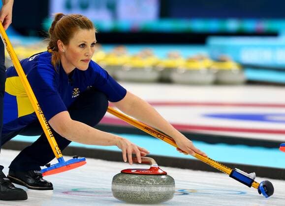 (140220) -- SOCHI, Feb. 20, 2014 (Xinhua) -- Christina Bertrup of Sweden competes during the women s gold medal competition of curling event between Sweden and Canada at the 2014 Sochi Winter Olympic Games in Sochi, Russia, Feb. 20, 2014. Sweden lost 3-6 and claimed the silver medal of the event. (Xinhua Gong Bing) (SP)OLY-RUSSIA-SOCHI-CURLING-WOMEN S GOLD MEDAL-CAN VS SWE 