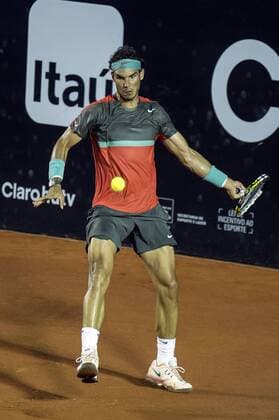 RIO DE JANEIRO, Rafael Nadal of Spain returns the during the 2014 Rio Open quarter-final match in Rio de Janeiro, Brazil, on Feb. 21, 2014. Nadal won 2-0. (Xinhua Celso Pupo Foto Amazonas AGENCIA ESTADO) (vf) (sp) BRAZIL OUT (SP)BRAZIL-RIO DE JANEIRO-TENNIS-OPEN 