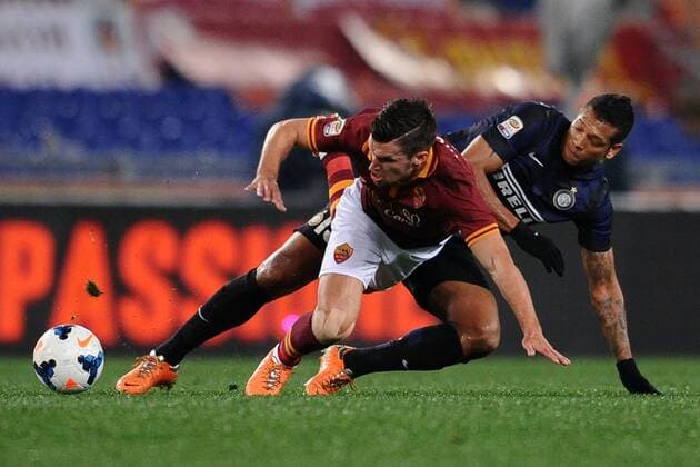 Kevin Strootman Roma, Fredy Guarin Inter. Roma 1-03-2014 Stadio Olimpico. Football Calcio 2013 2014 Serie A. AS Roma - Inter Mailand AntoniettaxBaldassarre