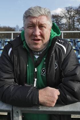 Aus Regionalliga Nord Saison 2013 2014 Hannover 96 II gegen den BSV SW Rehden am 02.03.2014 im Beekestadion Hannover. Im Foto: Dieter Schatzschneider als Zuschauer