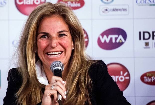 BOGOTA, March 11, 2014 (Xinhua) -- Former Spanish tennis player Arantxa Sanchez Vicario attends a press conference on the launching of WTA Tennis Damen Claro Colsanitas Tennis Cup in Bogota, capital of Colombia, on March 11, 2014. Sanchez, once world s No. 1, is the special guest for the launching of the tournament, which will be held on April 5-13. (Xinhua Jhon Paz) (rh) (SP)COLOMBIA-BOGOTA-TENNIS-ARANTXA SANCHEZ 