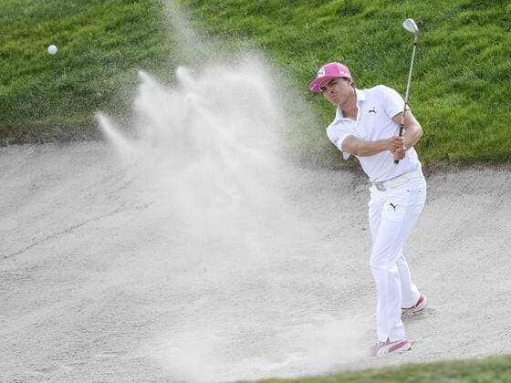 March 21, 2014 - Orlando, FL, U.S: Rickie Fowler hits out of the green side bunker on 18 during second round golf action of the Arnold Palmer Invitational presented by Mastercard held at Arnold Palmer s Bay Hill Club & Lodge in Orlando, FL PGA Golf Herren 2014: Arnold Palmer Invitational MAR 21 - ZUMAcg2