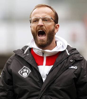 Trainer Dieter Wirsching (Würzburg); Fußball, Regionalliga Bayern, FC Würzburger Kickers - SV Heimstetten 2:2 (1:0), 22.03.2014, flyeralarm Arena Würzburg,