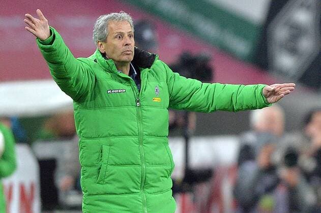 Borussia Mönchengladbach vs. Hertha BSC Berlin --- Fussball --- 1.Bundesliga --- 22.03.2014 Lucien Favre (Trainer Mönchengladbach), Gestik, Einzelbild, halbe Figur