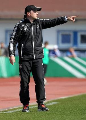 GER, U16 Freundschaftsspiel Deutschland - Tschechien 27.03.14, Markranstädt, Stadion am Bad, GER, Aue , U16 Nationalmannschaft, Freundschaftsspiel, Deutschland vs Tschechien im Bild: Trainer Stefan Böger (Deutschland)