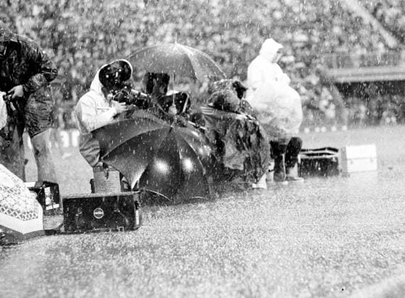 EM76 Viertelfinale Rückspiel vom 22.5.1976: Deutschland - Spanien: Sintflutartiger Regen HM
