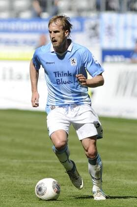 Daniel BIEROFKA (TSV 1860 München),Aktion,Einzelaktion, Einzelbild,Freisteller,Ganzkoerperaufnahme,ganze Figur. Fussball 2. Bundesliga TSV1860 München - 1.FC Köln 0-1. 28. Spieltag,Spieltag28,Liga2,Saison 2013 14 am 30.03.2014. .A L L I A N Z A R E N A .