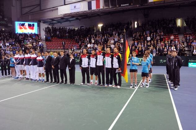 die Mannschaften bei der Eröffnungsfeier , Tennis, Davis Cup, Frankreich vs Deutschland, Viertelfinale, Weltgruppe, 04.04.2014, Einzel,