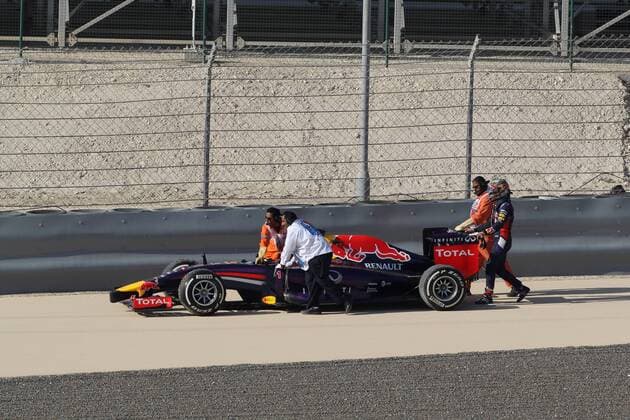 05.04.2014- Free practice 3, Sebastian Vettel (GER) Infiniti Red Bull Racing RB10 in the sand Bahrain Grand Prix, Sakhir 3 - 6 April 2014 