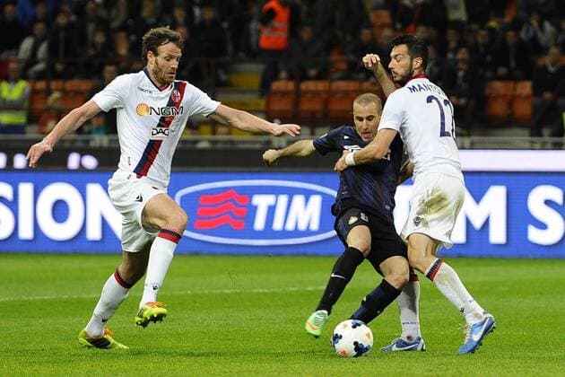 Mailand 05 04 2014 - Serie A Inter Mailand - FC Bologna -- Rodrigo Palacio, Cesare Natali, Andrea Mantovani 