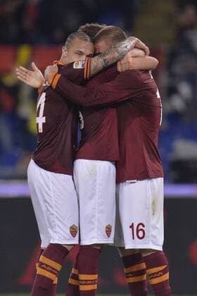 Adem Ljajic (C), Radja Nainggolan e Daniele De Rossi Roma 2-0 Goal celebration Roma 12-04-2014 Stadio Olimpico - Football Calcio 2013 2014 Serie A, AS Rom - Atalanta Bergama andreaxstaccioli