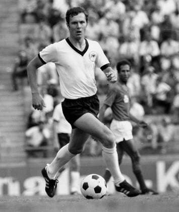 Fußball-Weltmeisterschaft 1970. Gruppenspiel: Deutschland - Marokko (2:1 03.06.1970 in Leon). Franz Beckenbauer (Deut.) in Aktion. HM