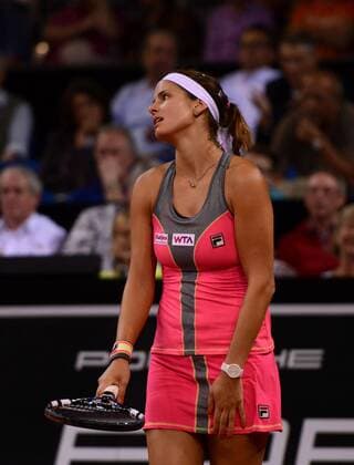 Julia Görges (GER) neigt enttäuscht den Kopf. Porsche Tennis Grand Prix, 2014, Stuttgart, Germany.