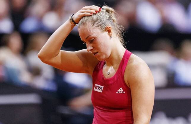 Angelique Kerber (GER) hadert mit ihrer Leistung Tennis, WTA, Porsche Tennis Grand Prix, 24.04.2014 EP_ans