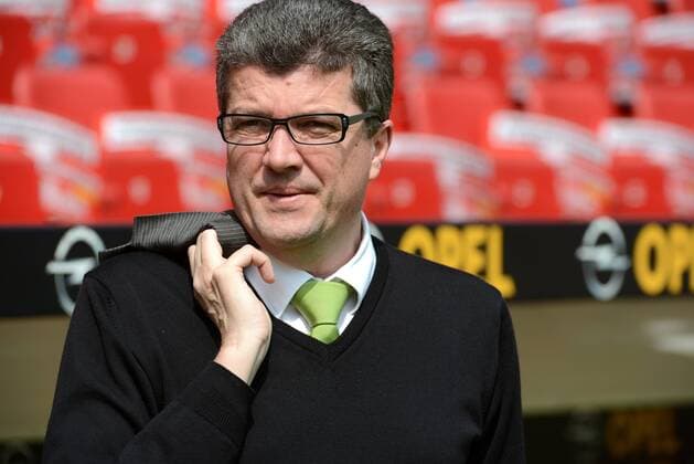 26.04.2014 Mainz, Coface Arena 1. Bundesliga Herren, Saison 2013 2014 Heimspiel 1. FSV Mainz gegen 1. FC Nürnberg (FCN) Einzelbild Deutschlands Schiedsrichter-Boss Herbert Fandel