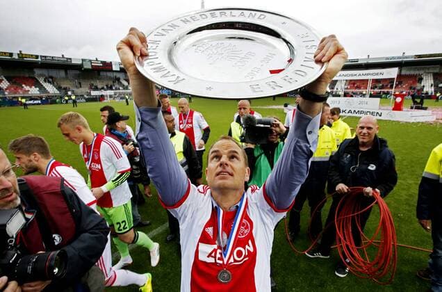 Frank de Boer during the Dutch Eredivisie match between Heracles Almelo and Ajax at Polman stadium on April 27, 2014 in Almelo, The Netherlands. Heracles Almelo v Ajax Amsterdam Dutch Eredivisie 2013 2014 xVIxxIVx 2269965