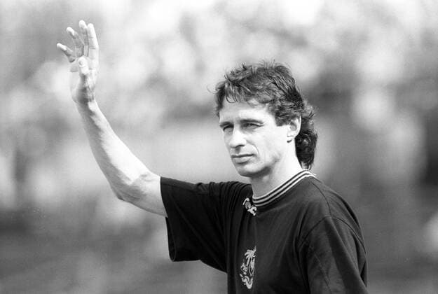 Relegationsspiel Stuttgarter Kickers - FC St. Pauli: Trainer Horst Wohlers (St. Pauli)