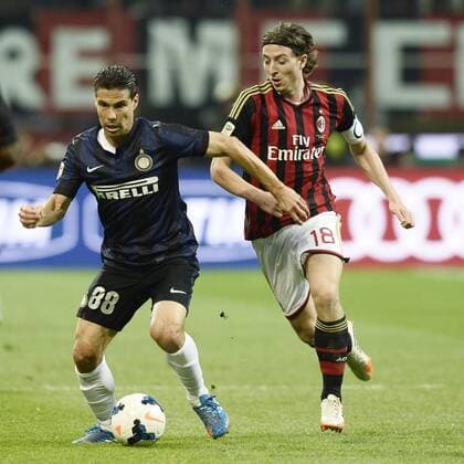 Milano 04 05 2014 - Serie A AC Milan vs. Inter Mailand : Hernanes-Riccardo Montolivo 