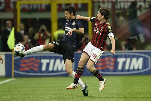 Milano 04 05 2014 - Serie A AC Milan vs. Inter Mailand : Andrea Ranocchia-Riccardo Montolivo 