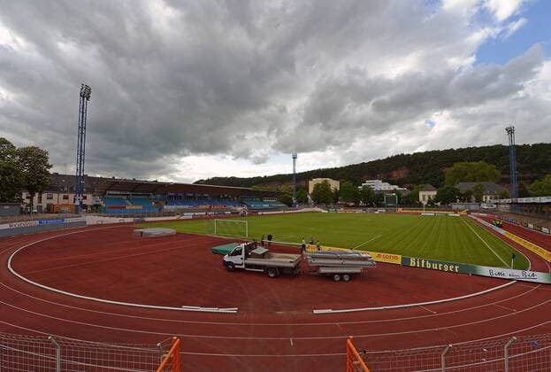 Fußball, Stadiongeschichte Eintracht Trier 09.05.2014, xjhx, Fussball, Regionalliga Südwest, Moselstadion Trier, Eintracht Trier v.l. Stadion Innensicht Stadion Innenraum Spielfeld Moselstadion