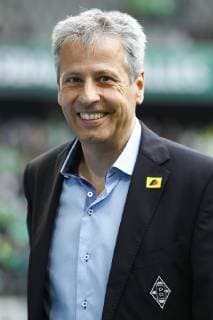 10.05.2014, Volkswagen Arena, Wolfsburg, Ligaspiel, 1. Liga, VfL Wolfsburg vs Borussia Mönchengladbach, im Bild Lucien Favre (Trainer, Borussia Mönchengladbach) lacht VfL Wolfsburg vs Borussia Mönchengladbach