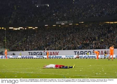 Pierre-Michel Lasogga (HSV) am Boden 15.05.2014, Hamburg, Hamburger SV vs. Greuther Fürth Â