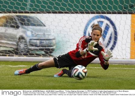 Torfrau Desiree Schumann (1. FFC Frankfurt 1) beim Abschlusstraining im Rhein-Energie Stadion Abschluss Training des 1. FFC Frankfurt--- Fussball --- DFB Pokal Finale der Damen --- 16.05.2014, EP_JSE